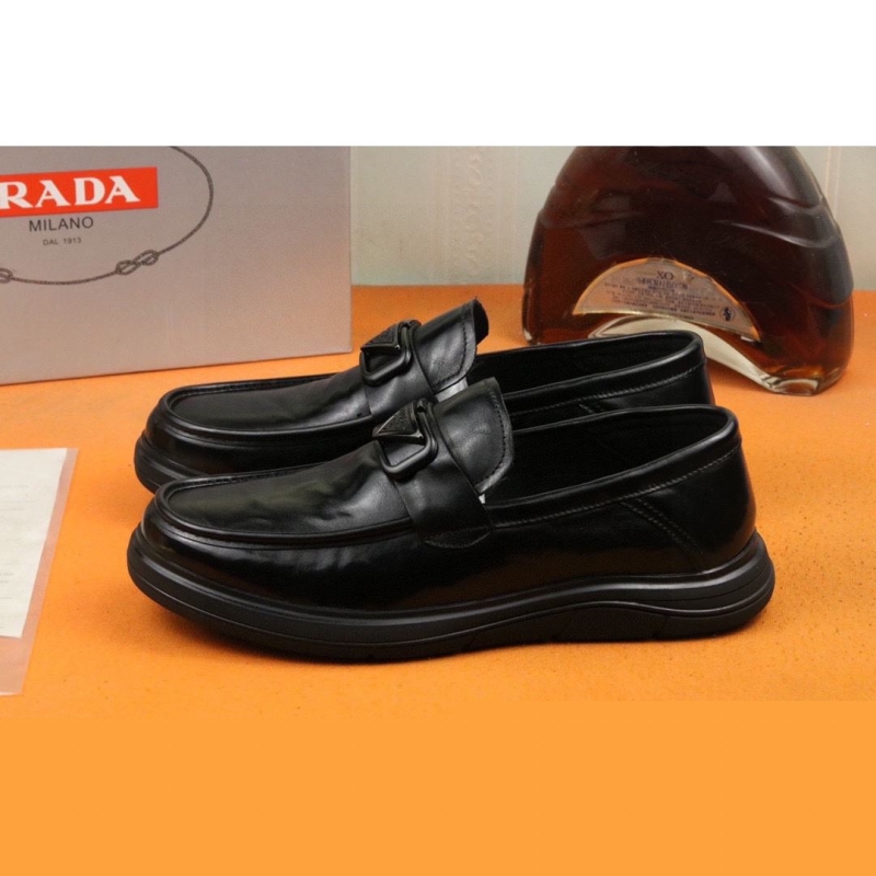 Pra*a leather shoes